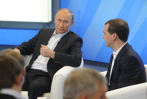 Медведев и Путин встретились с избирателями