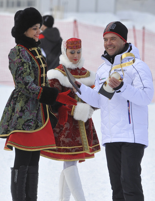 Медведев лично наградил швейцарского горнолыжника в Сочи