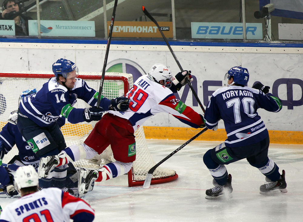 Хоккей: Динамо - Локомотив, плей-офф чемпионата КХЛ 