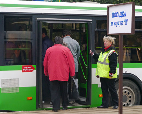 Москвичи пользуются бесплатными автобусами маршрута «М»