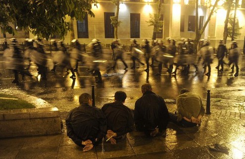 Акция оппозиции в Тбилиси против "банды криминалов"