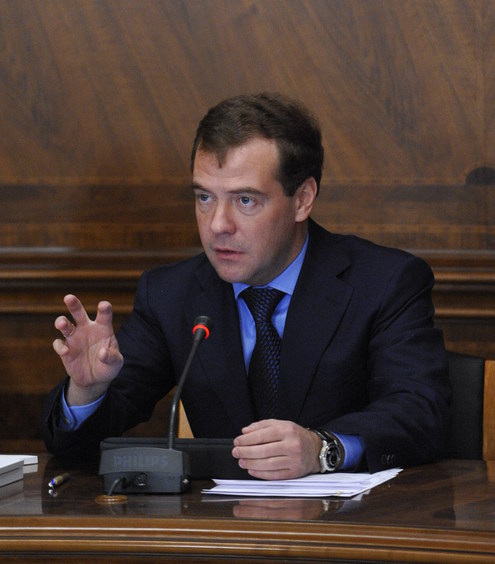 Как Медведев будет бороться с проблемами ЖКХ