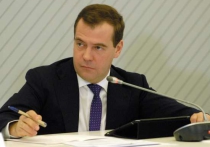 Бюджет подлатают на ходу: Дмитрий Медведев готов повысить налоги, но выполнить социальные обязательства