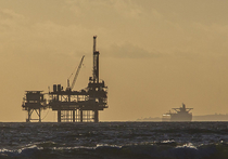 Нефть потеряла 2,5% цены в ходе утренней коррекции