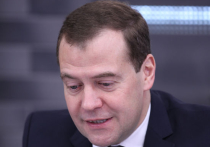 Единороссы успокоили Медведева