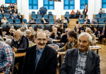 Уволенный из МГИМО профессор Зубов сорвал аплодисменты на Конгрессе интеллигенции