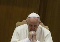 Фиаско Папы Римского: Франциск не сумел добиться перемен в отношении церкви к геям