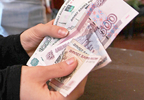Россияне потеряли десятую часть своей зарплаты всего за два месяца, процесс продолжится
