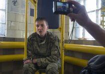 Киев пытается найти для летчицы Савченко "известного российского адвоката"
