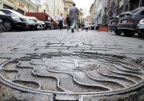 «МК» выяснил, почему московские дороги, несмотря на уборку, остаются грязными