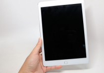 В Сеть попали снимки нового iPad Air 2: он будет прямоугольным и с дырочками