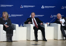 На форуме НКО Путину показали пропасть