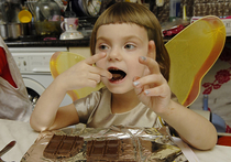 Педиатры рекомендуют ограничить сахар в рационе детей