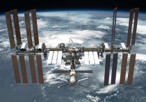 Российские космонавты соберут бактерии в открытом космосе