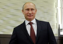 Президент Путин раздарил щенков детям страны