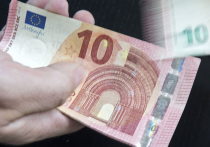 10 евро теперь с кириллицей: ЕЦБ ввел в обращение новую банкноту