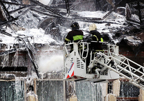 Пожарные начали обследовать помещения сгоревшей научной библиотеки ИНИОН РАН