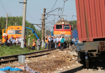 Крушение поезда в Подмосковье: следствие изучает тележку