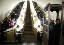 В метро заменят самый старый эскалатор в мире