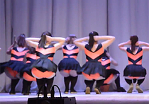 Оренбургская студия прокомментировала танец "девочек-пчелок с георгиевскими лентами"