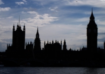 Британские парламентарии вновь заподозрили Лондон в поставках оружия России
