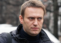 Алексей Навальный в очередной раз нарушил условия домашнего ареста, назначенного ему судом по "делу Ив Роше", чтобы проинформировать москвичей о готовящемся протестном марше