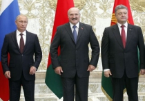 Лукашенко отказался признавать ЛНР и ДНР "как человек и президент"