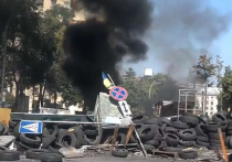 "Начало большого пожара". Майдан возвел новую баррикаду и ждет радикалов из регионов - чтобы помешать Кличко