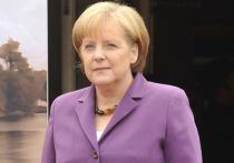 Меркель и Олланд пообещали России новые санкции, а Шредер готов обниматься с Путиным