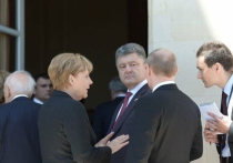 Порошенко рассказал Путину, как остановить кровопролитие на востоке