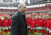 Отмена ЧМ по футболу-2018 в России невозможна, дал понять Путин посещением стадиона «Спартак Арена»