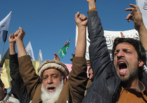 Пакистан против Charlie Hebdo: полиция разгоняет протестующих у французского консульства в Карачи