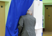 Сентябрьские выборы могут пройти в каждом третьем регионе, говорят источники