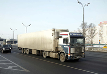 Тяжелым грузовикам хотят запретить въезд на МКАД