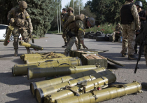 Украинская армия окружает Луганск и бомбит жилые кварталы