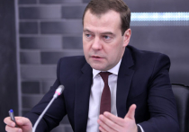 Дмитрий Медведев лично проследит за уровнем цен на продукты
