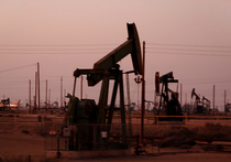 Нефть дешевеет: баррель Brent торгуется около $59, WTI - ниже $50