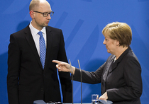 Яценюк попросил у Меркель оружие и деньги