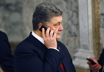 Экс-глава МВД Украины: В Минске Порошенко все время звонил Коломойскому
