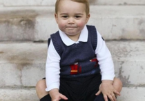 "Его королевское милейшество": опубликованы рождественские фото британского принца Джорджа