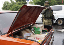 В ночь на 29 мая в Донецке был разграблен гипермаркет в районе аэропорта, за который в течение нескольких дней шли бои