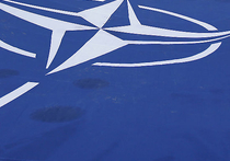 Грушко: НАТО переходит на схему безопасности времен "холодной войны"