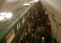 Поезд застрял в московском метро из-за сбоя бортового компьютера