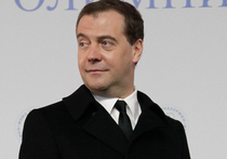 Медведев призвал россиян работать не хуже европейцев после "длиннющих" каникул