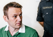 В деле «Ив Роше» Алексея Навального вместо ущерба нашли татуировку в виде коловрата