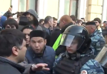 В центре Москвы возле мечети произошли массовые беспорядки 
