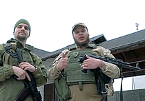 Бойцы "Азова" подняли над Широкино флаг США и передали привет Киселеву