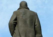 Полтавский губернатор приказал снести все памятники Ленину к годовщине Голодомора