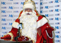 В Москве стали популярны Дед Морозы-дистрофики, символизурующие кризис