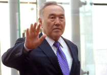 Назарбаев досрочно обратился к народу: "Светлый путь" ответит на "накатывающиеся вызовы" 